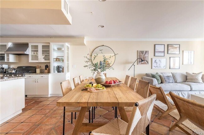 Building Photo - 20536 Pacific Coast Hwy