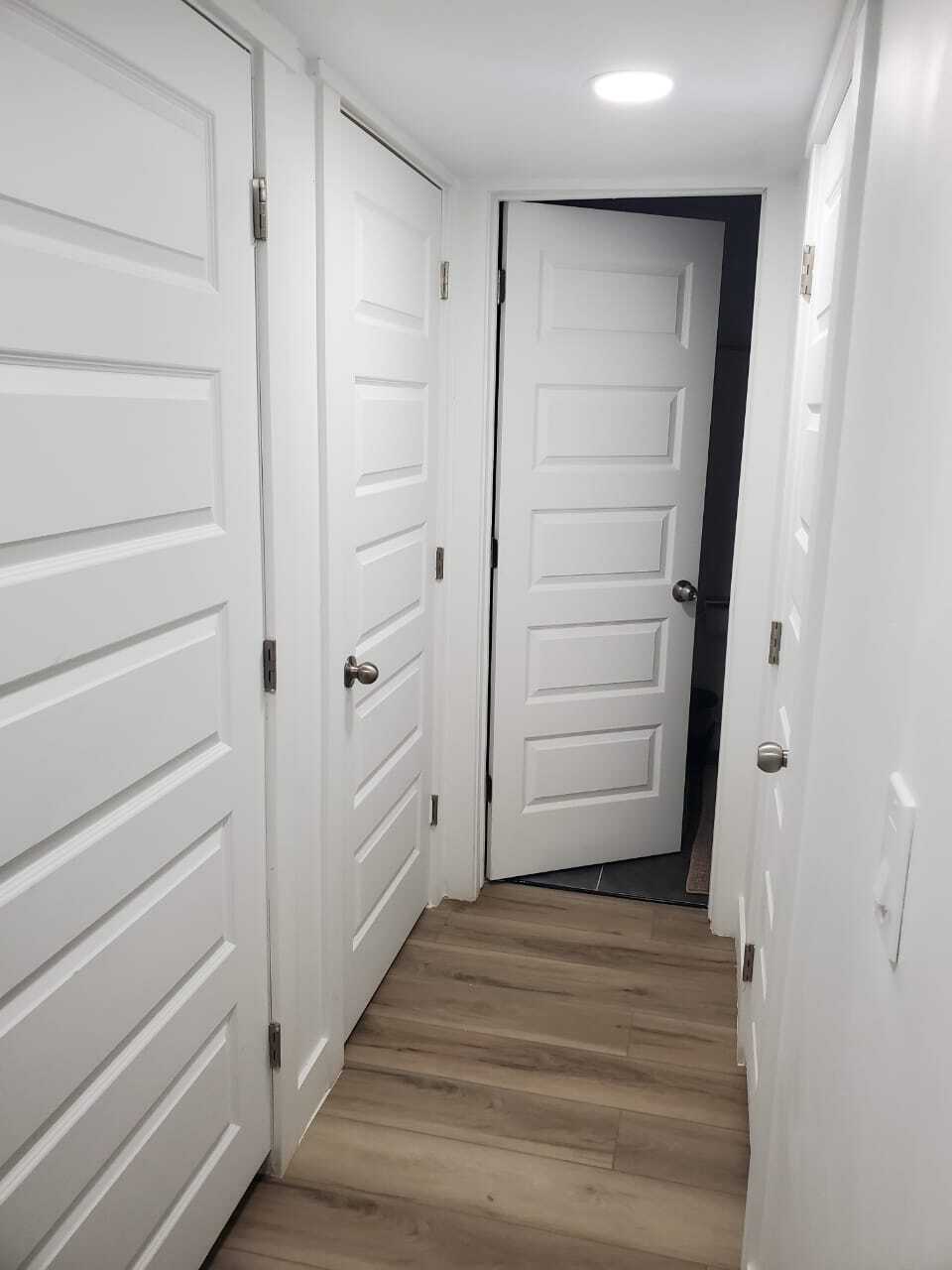 Building Photo - 704 N Bennedict Dr