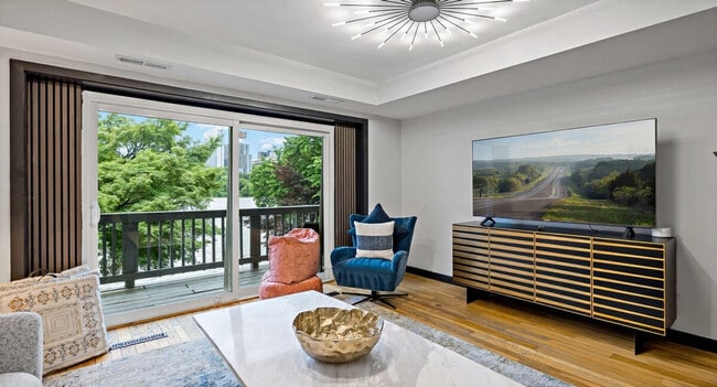 Building Photo - 3590 Water St NW