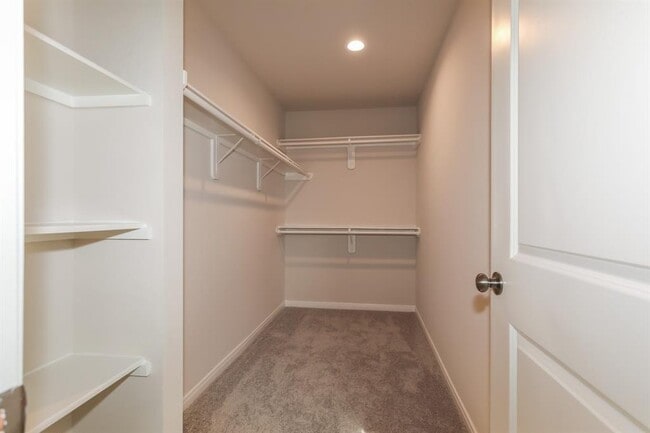 Building Photo - 13011 S Green Wing Cir