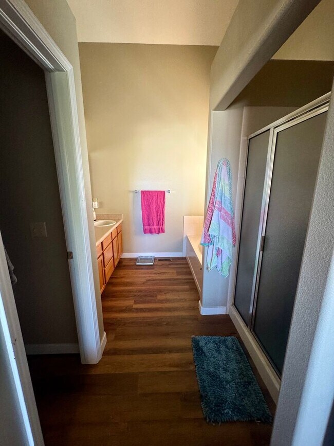 Building Photo - 3 bedroom home in Wagon Trails with commun...