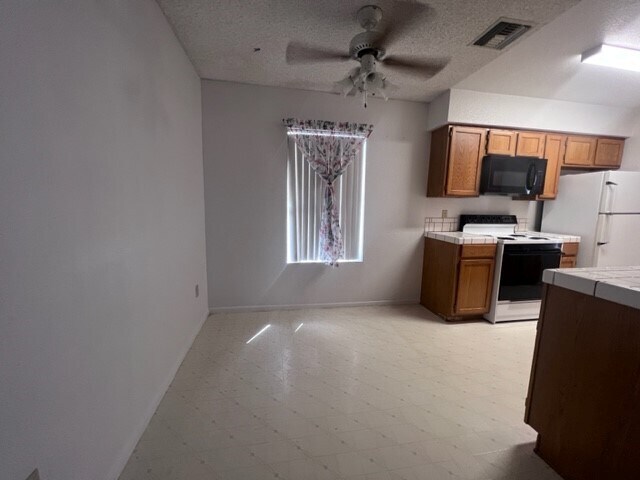 Building Photo - 1280 Mohave Dr