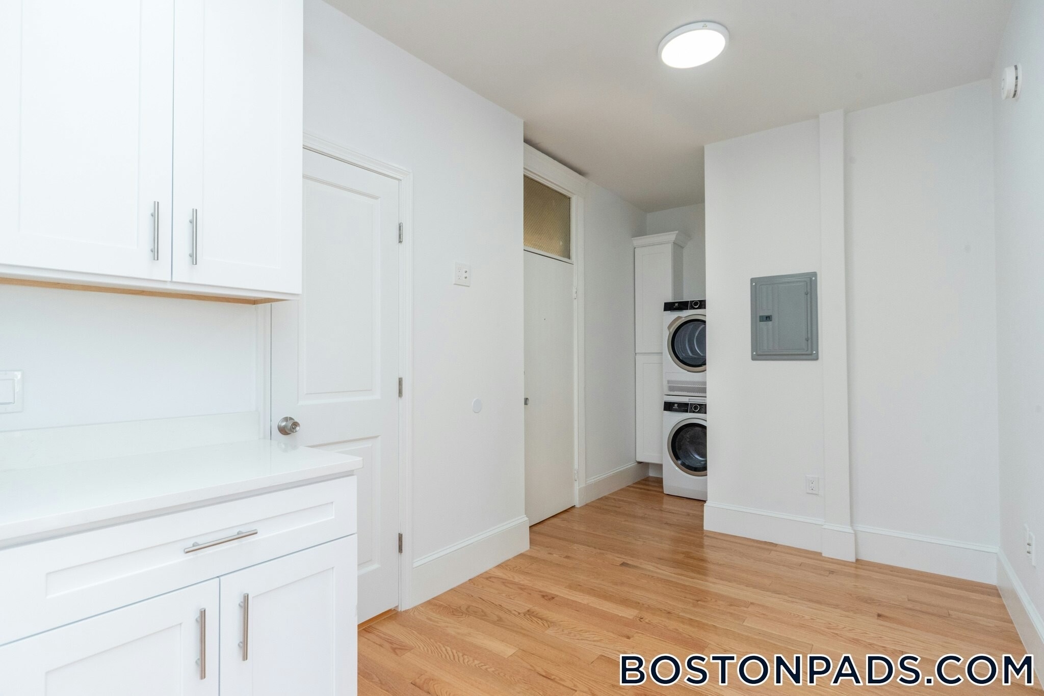 Building Photo - 175 Hemenway St