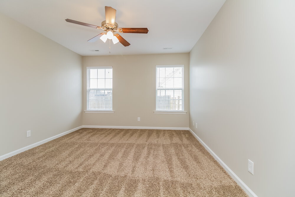 Building Photo - 2115 Montgomery Ln