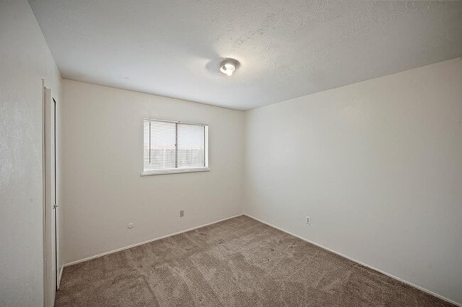 Building Photo - 15822 Danford Dr