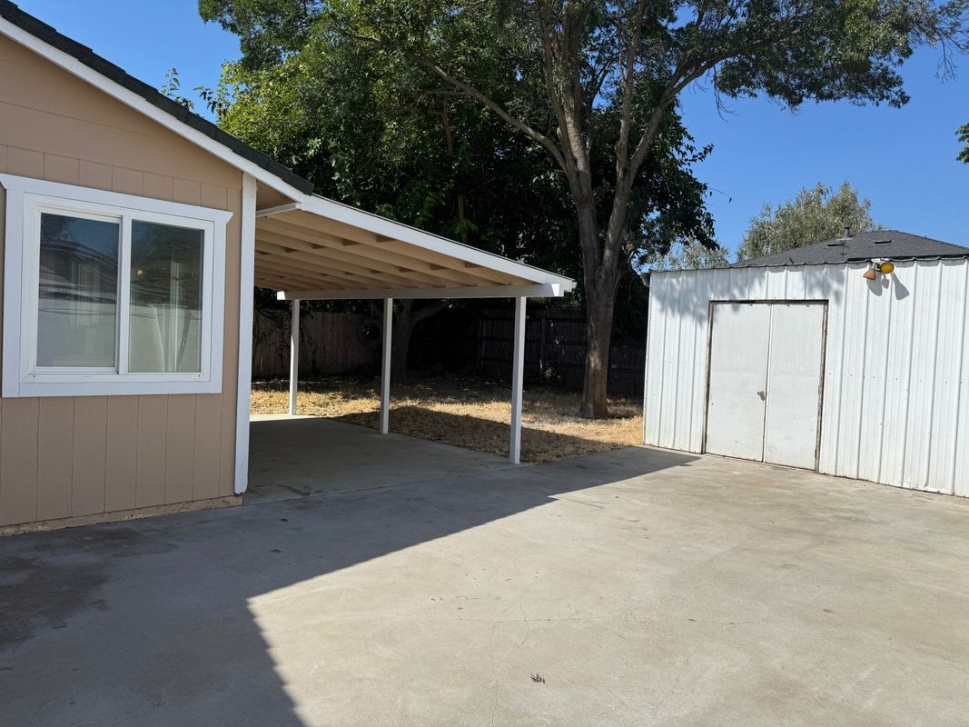 Building Photo - 879 Baywood Way