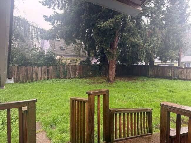 Building Photo - House for Rent!