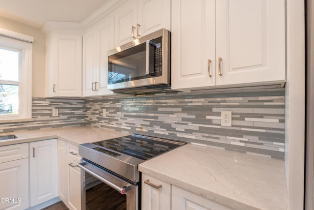 Building Photo - 1720 E Linfield St