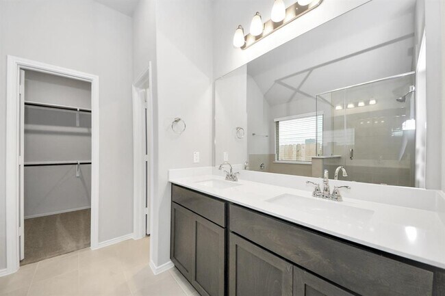 Building Photo - 20731 Sunseed Dr