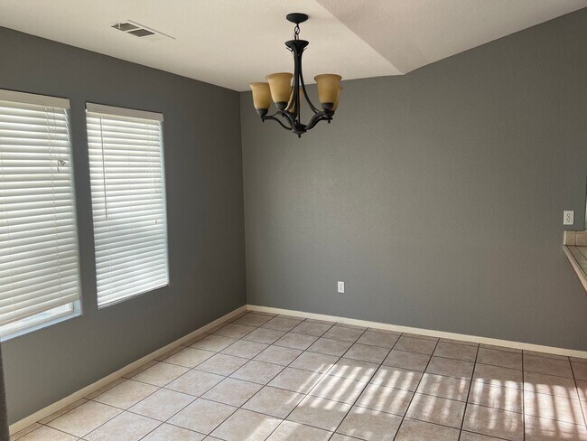 Building Photo - 3740 S Pride Ct