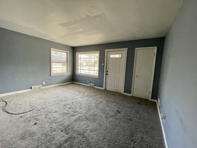 Building Photo - 917 Huey St