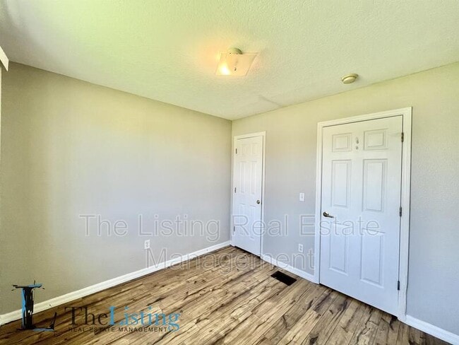Building Photo - 327 Coconut Palm Way