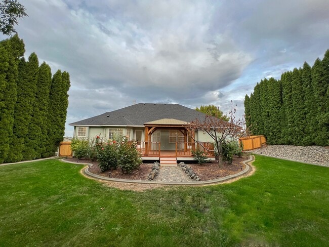 Building Photo - 4702 S Palouse Ct