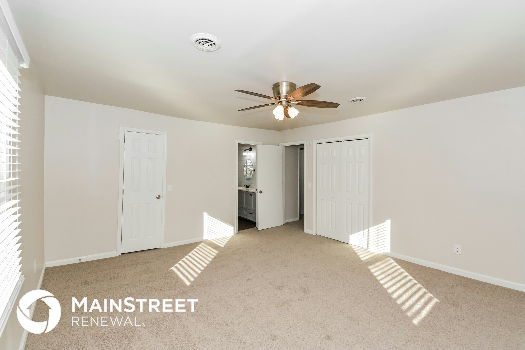 Building Photo - 4044 Elizabeth Dr