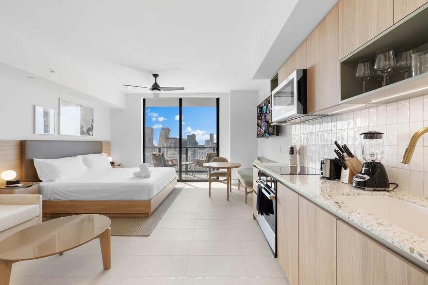 Building Photo - 159 NE 6th St