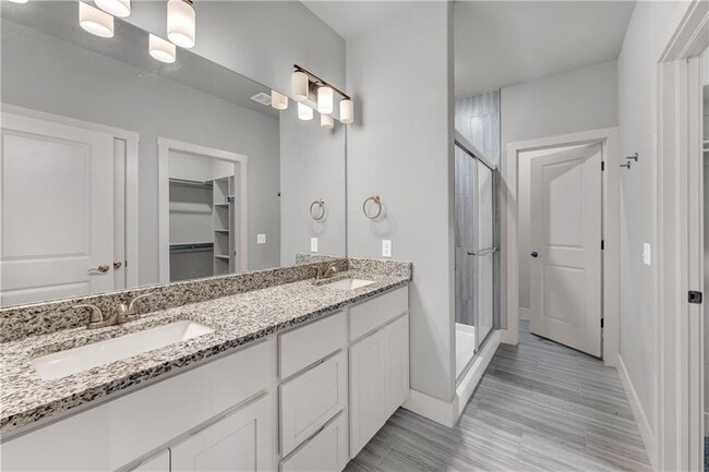 Building Photo - 654 Sun Meadows Loop