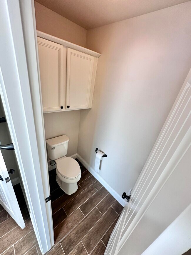 Building Photo - 7526 102nd St