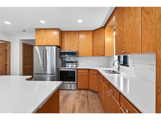 Building Photo - 4437 1st Ave S