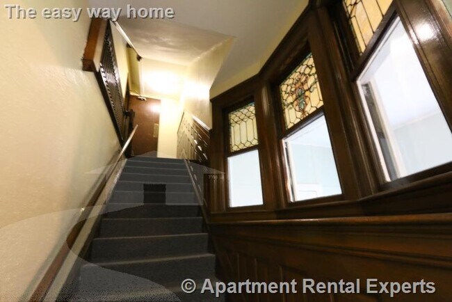 Building Photo - 44 Central St