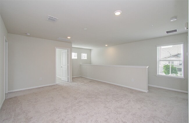 Building Photo - 6315 Lakeview Haven Dr