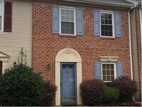 Building Photo - 367 Hadleigh Ln