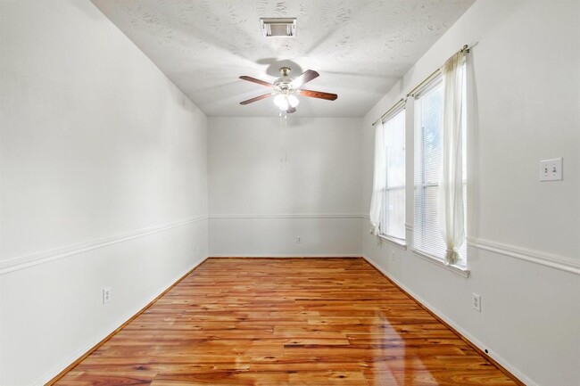 Building Photo - 5930 Hollister Cole