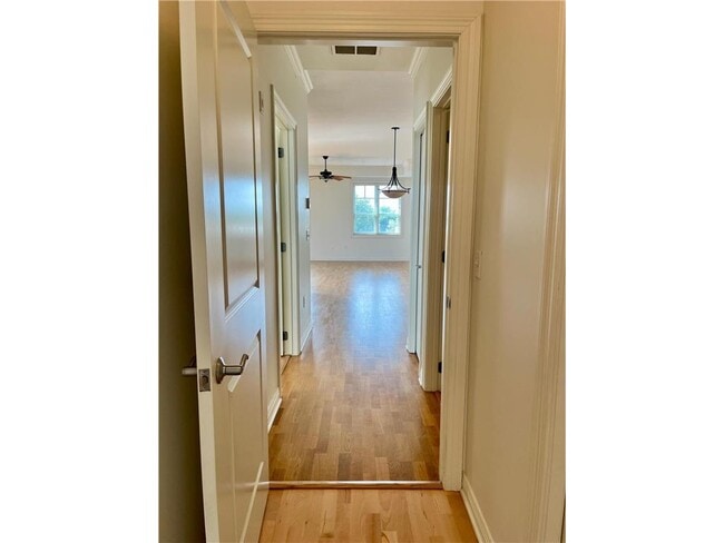 Building Photo - 370 Marshall Ave