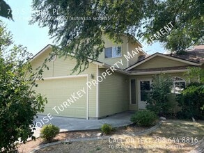 Building Photo - 723 S Coral Pl