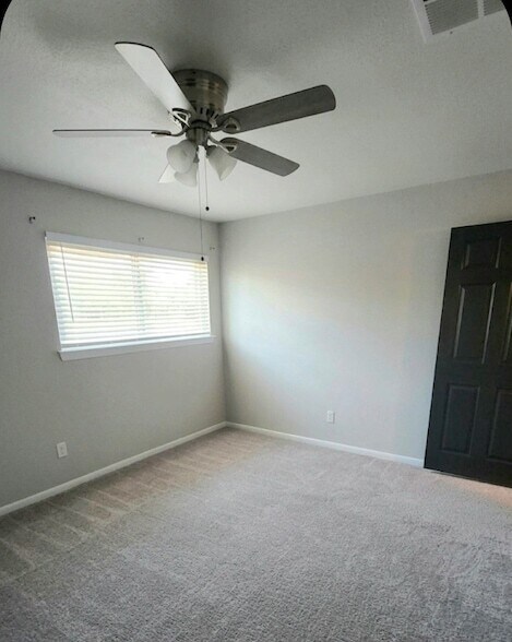 Building Photo - 2612 Princess Ln