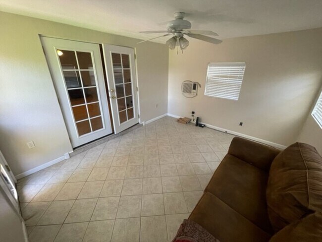 Building Photo - Nice Three Bedroom, 2 Bath home for rent.