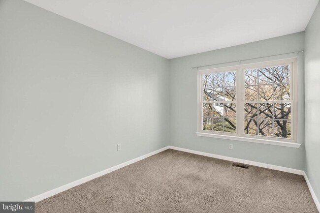 Building Photo - 7207 Solar Walk