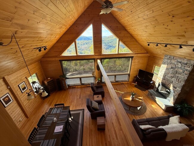 Building Photo - 570 Long Mountain Rd