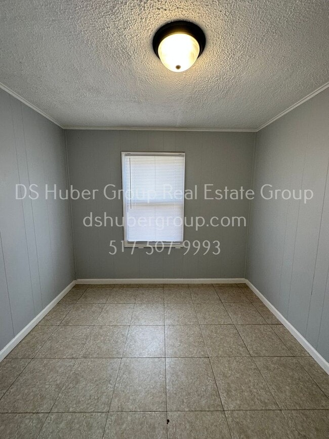 Building Photo - 4924 Christiansen Rd