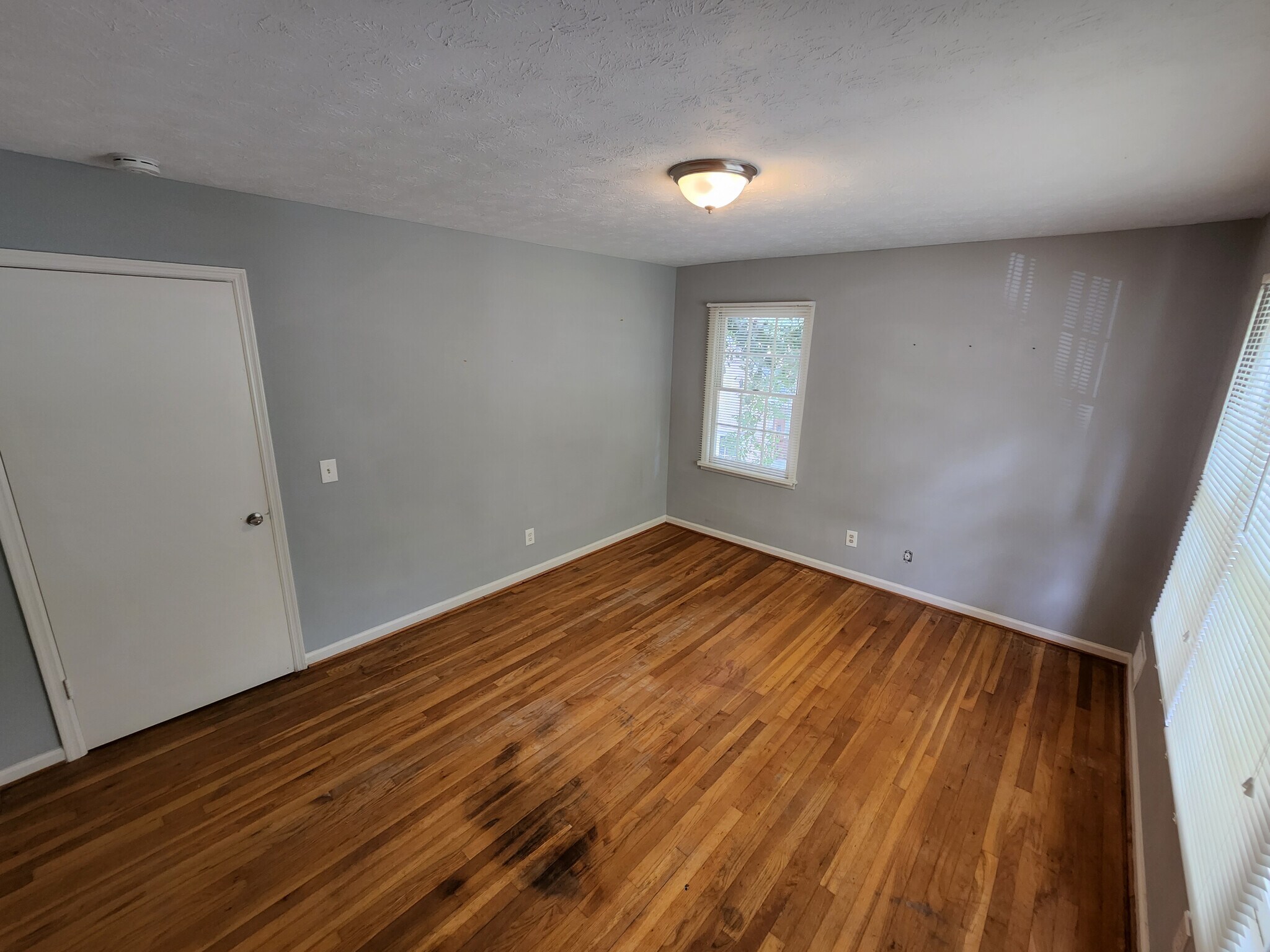 Building Photo - Room in House on Peyton Woods Trail SW
