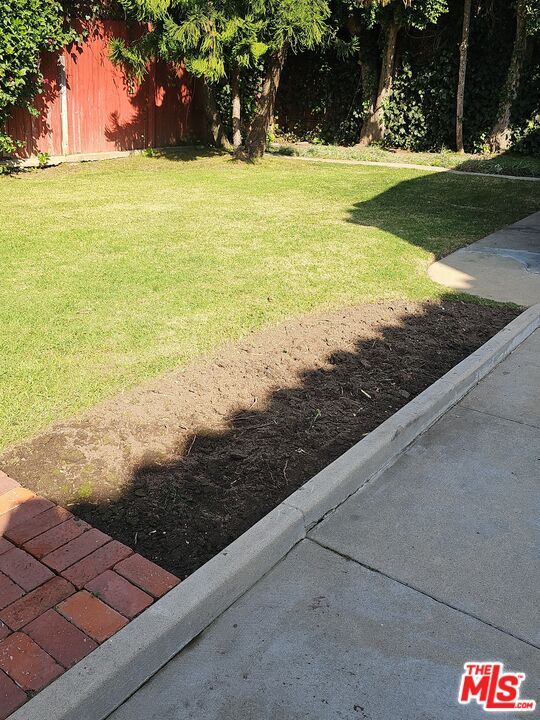 Building Photo - 650 S Gretna Green Way