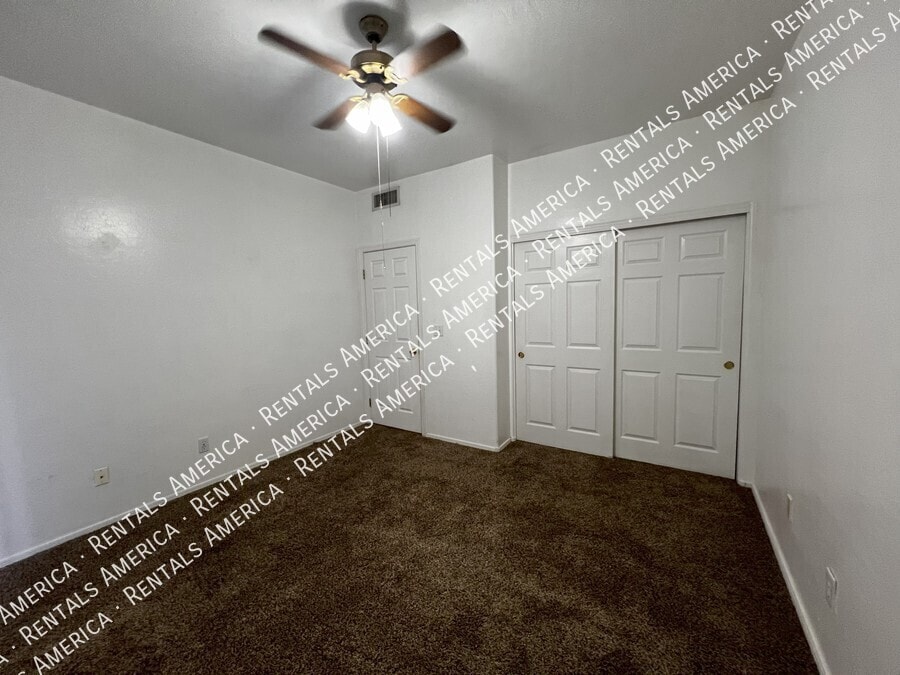 Building Photo - 6338 S Colonial Way