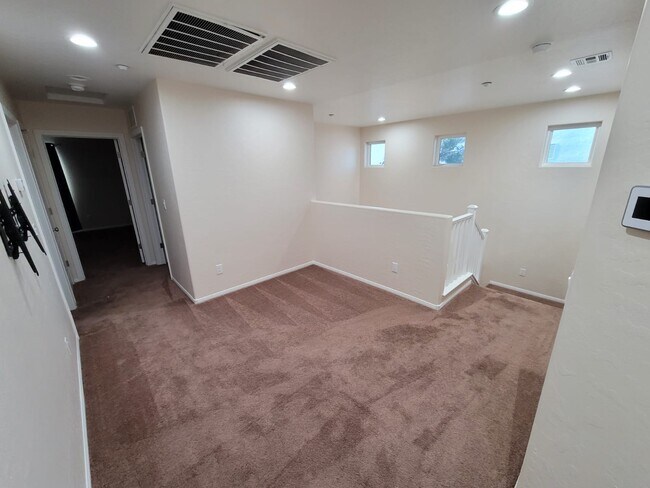 Building Photo - 6221 Joaquin Hills Ct