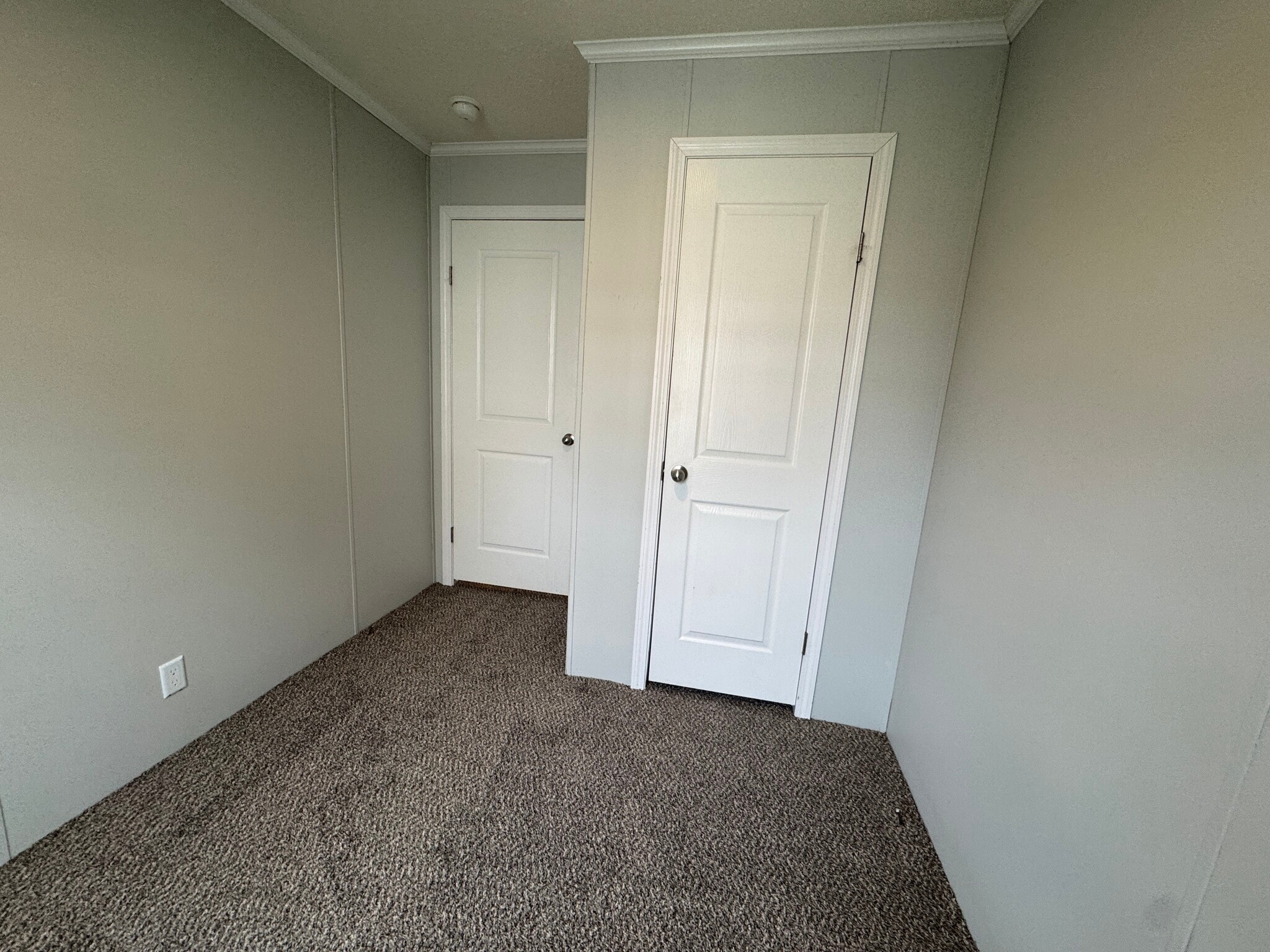 Building Photo - 2022 Marmoor Dr