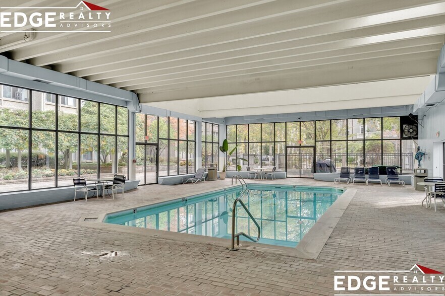 Building Photo - 1601 Beacon St