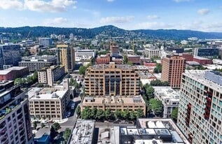 Building Photo - 420 NW 11th Ave