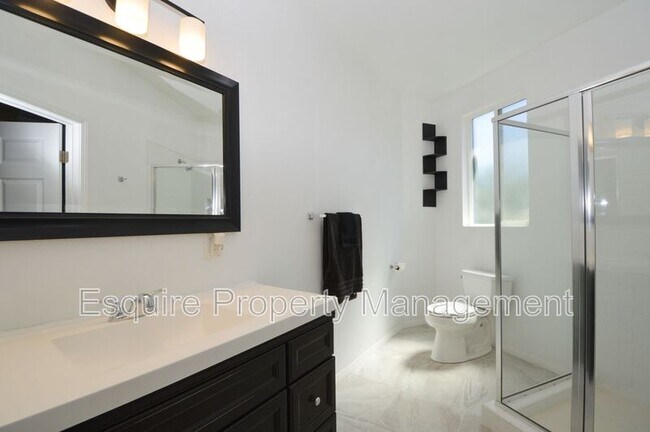 Building Photo - 4510 El Corazon Ct