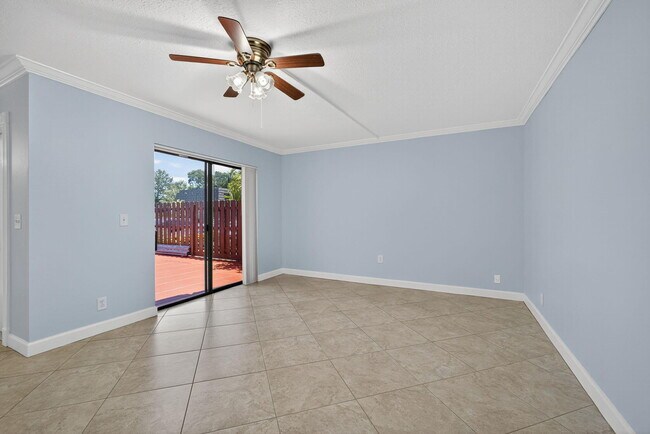 Building Photo - 1590 Forest Lakes Cir