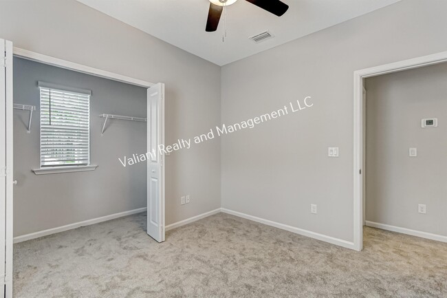 Building Photo - 278 Holly Forest Dr