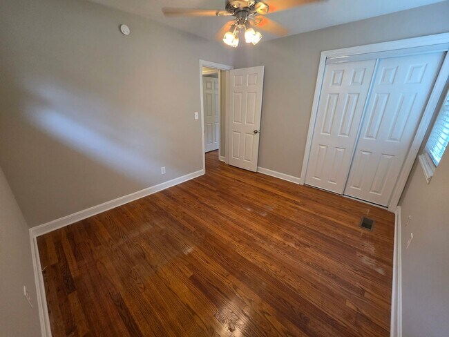 Building Photo - 2412 Bass Ave