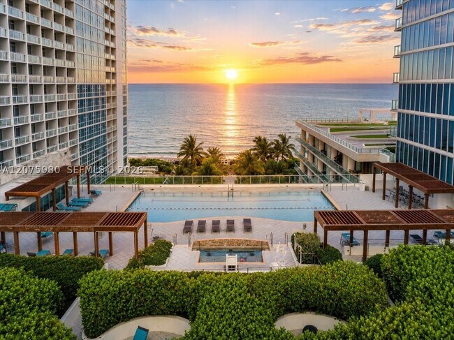 Building Photo - 6799 Collins Ave