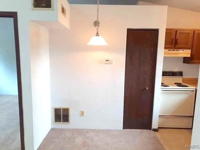 Building Photo - 62 Peachtree Ln