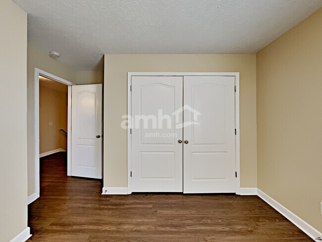 Building Photo - 408 Mossy Oak Trl