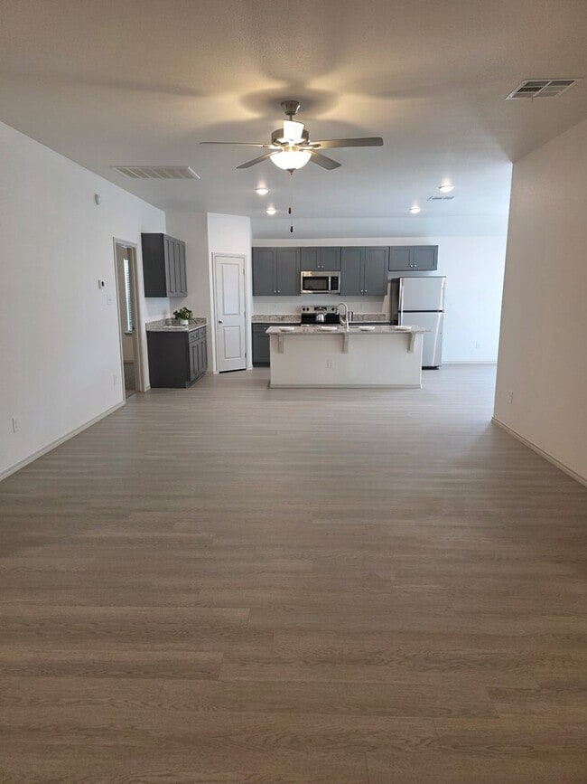 Building Photo - 2509 S Co Rd 1101