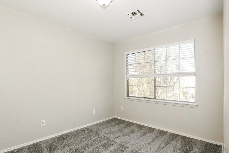 Building Photo - 12559 W Monterey Way