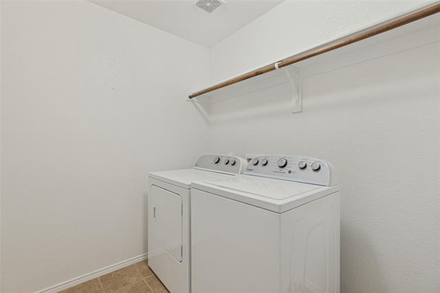 Building Photo - 1108 Black Cherry Dr